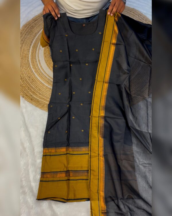 Kaviya Kurti with Dupatta